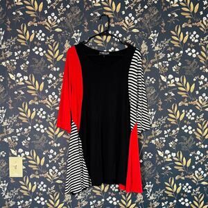 The Pyramid Collection Inside Out Everyday Adele Tunic Black Red Size XL